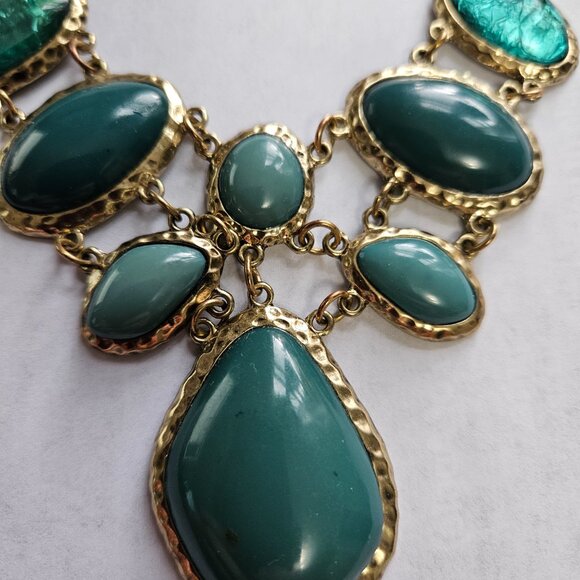 Statement Necklace Green Stones with Gold Chain - Picture 2 of 5